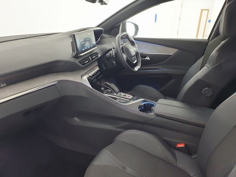 More views of Peugeot 3008