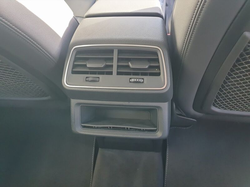 More views of Audi Q8 e-tron