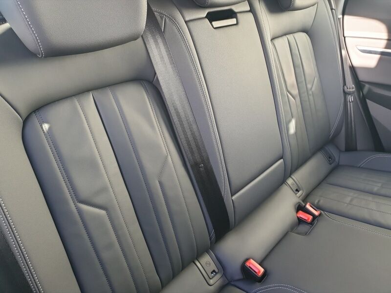 More views of Audi Q8 e-tron