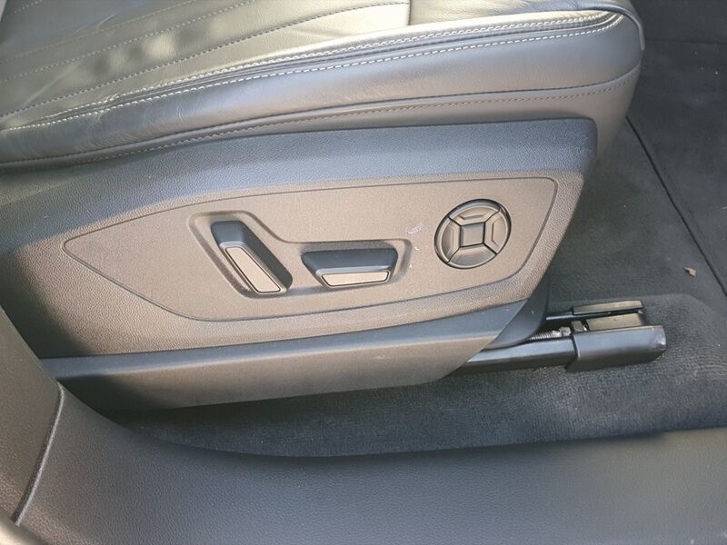 More views of Audi Q8 e-tron