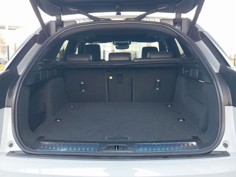 More views of Land Rover Range Rover Velar