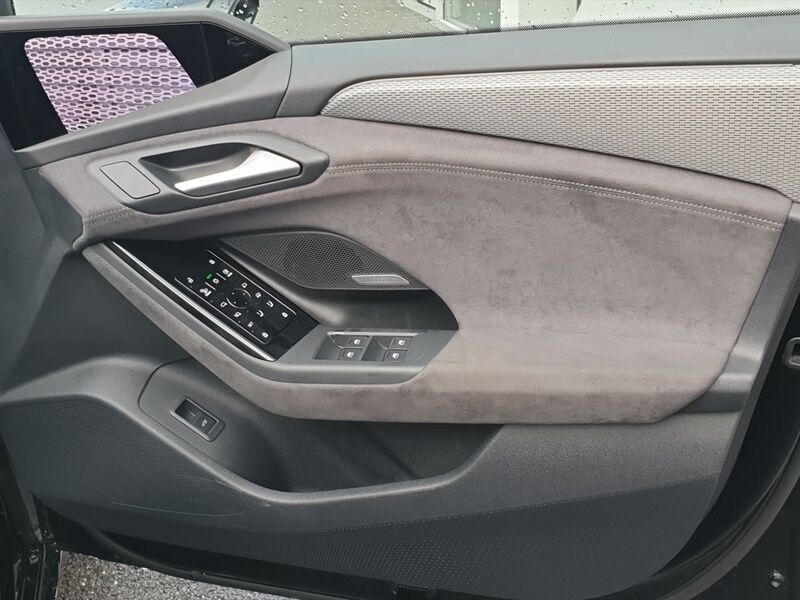 More views of Audi A6 Avant e-tron