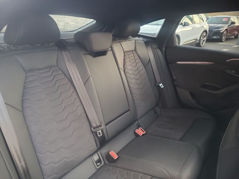 More views of Audi A6