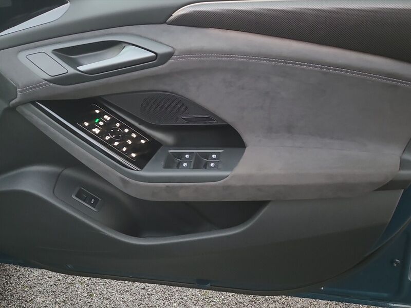 More views of Audi A6