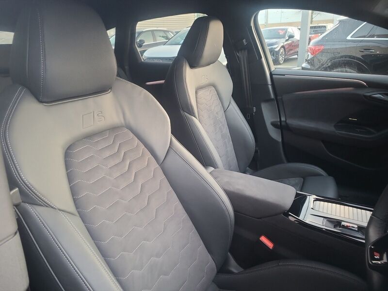 More views of Audi A6