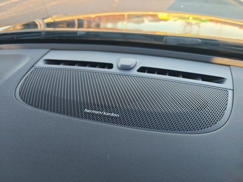 More views of Volvo XC40