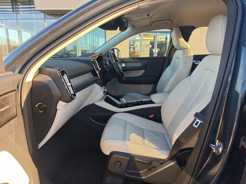 More views of Volvo XC40