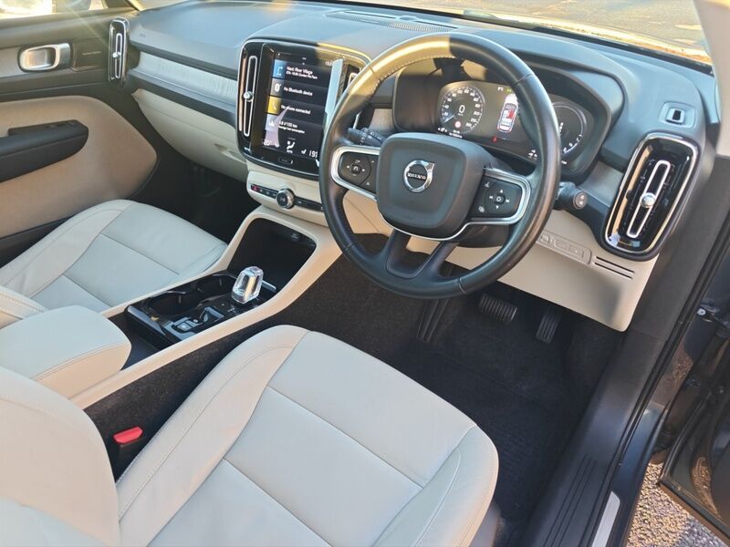 More views of Volvo XC40