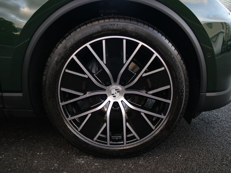 More views of Porsche Macan