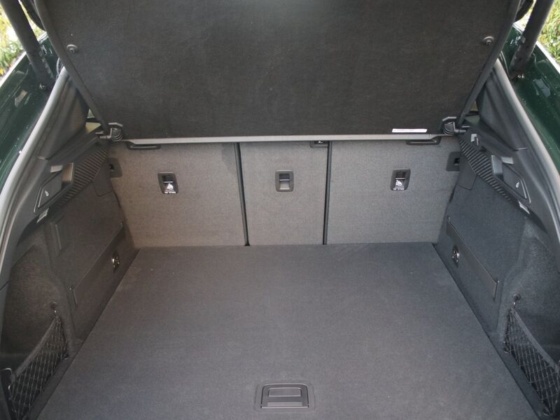 More views of Porsche Macan