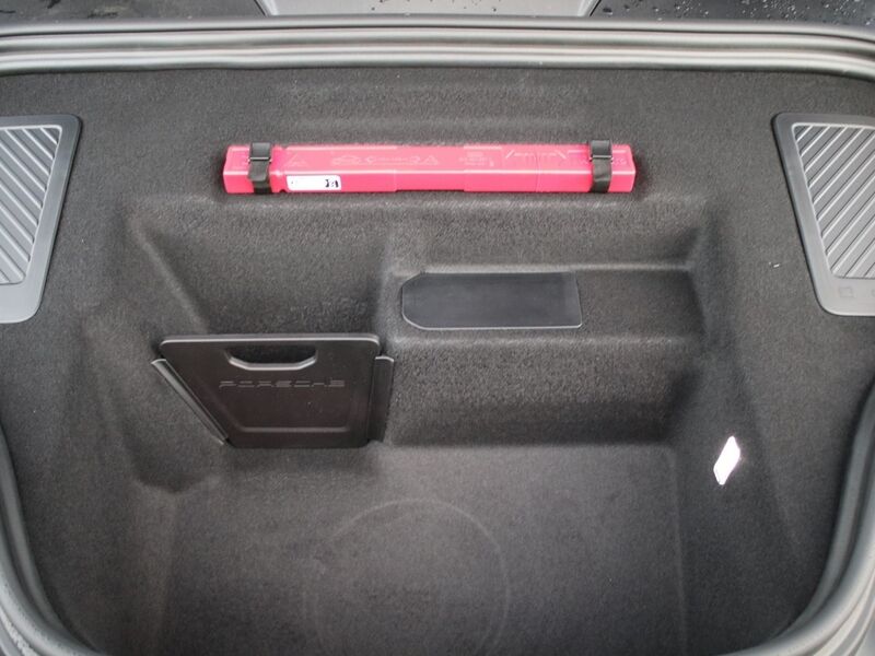 More views of Porsche Macan