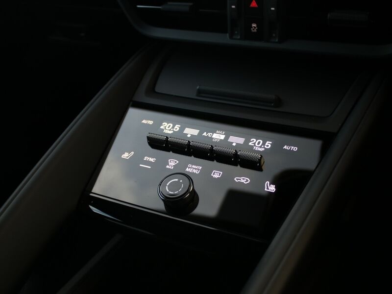 More views of Porsche Macan