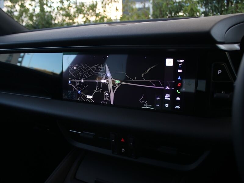 More views of Porsche Macan