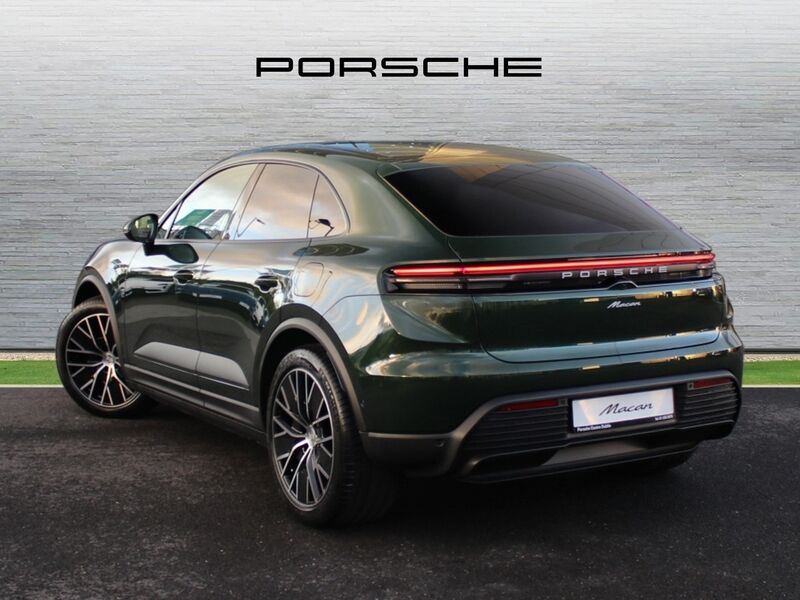More views of Porsche Macan