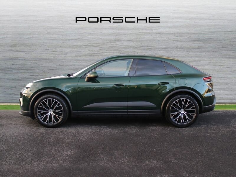 More views of Porsche Macan