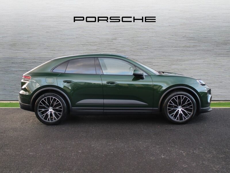 More views of Porsche Macan