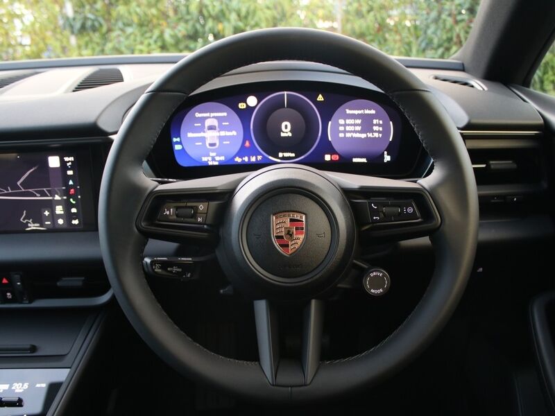 More views of Porsche Macan