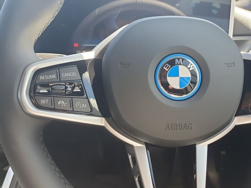 More views of BMW i4