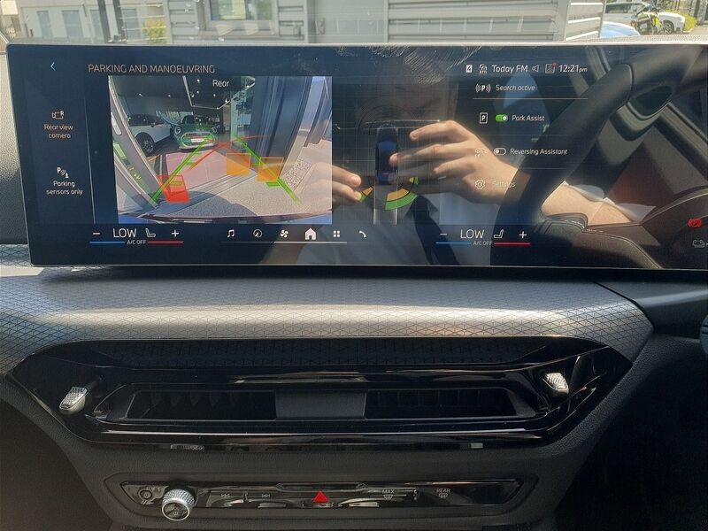 More views of BMW i4