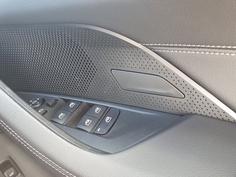 More views of BMW i4