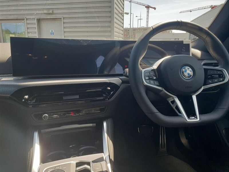 More views of BMW i4