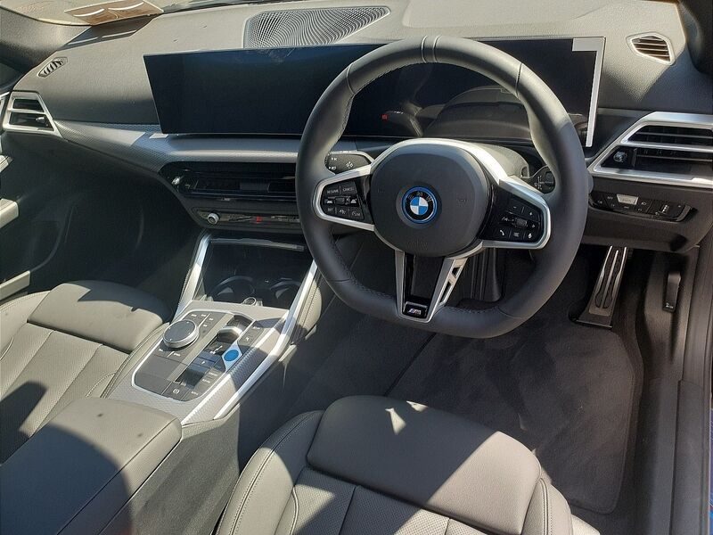 More views of BMW i4