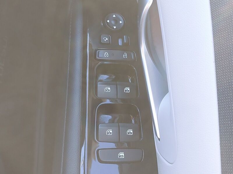 More views of Hyundai Tucson