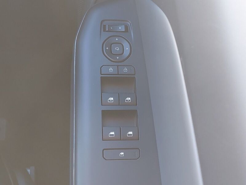 More views of Kia K4