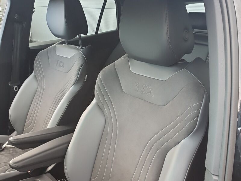 More views of Volkswagen ID.4