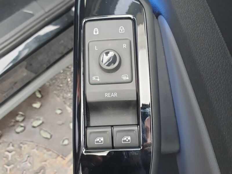 More views of Volkswagen ID.4