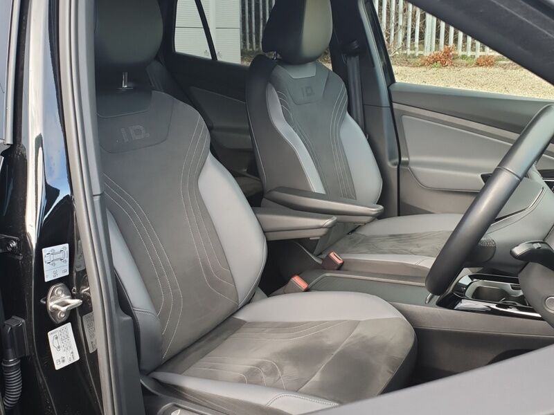 More views of Volkswagen ID.4