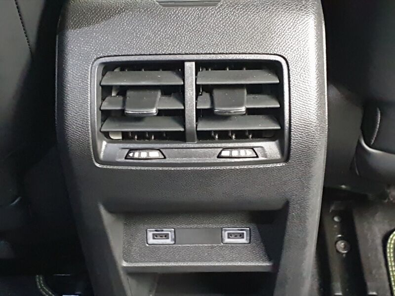 More views of Peugeot 308