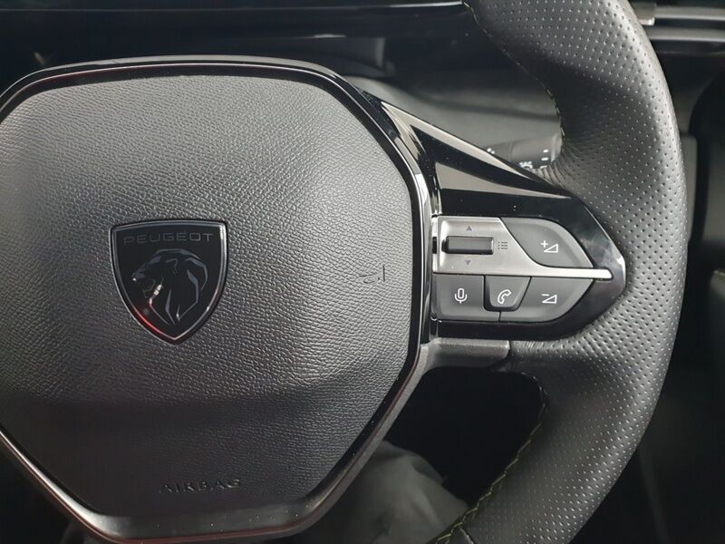 More views of Peugeot 308