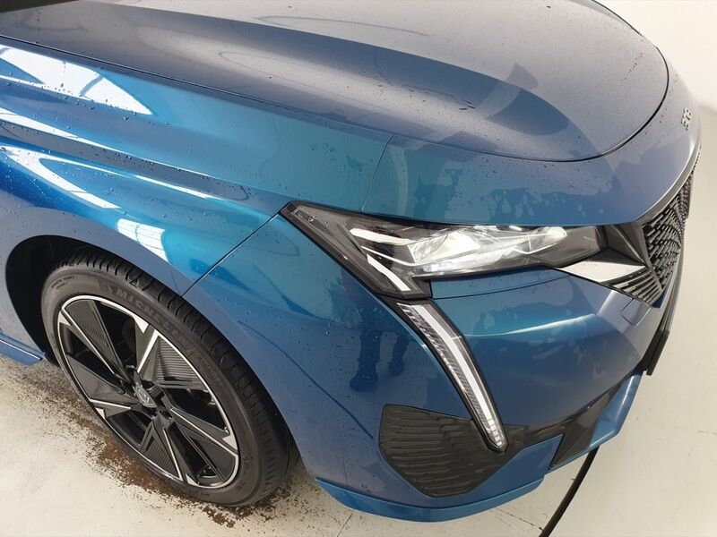 More views of Peugeot 308