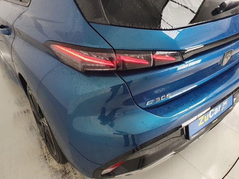 More views of Peugeot 308