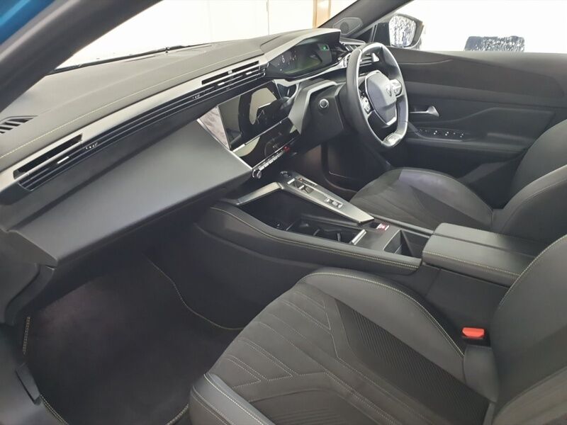 More views of Peugeot 308