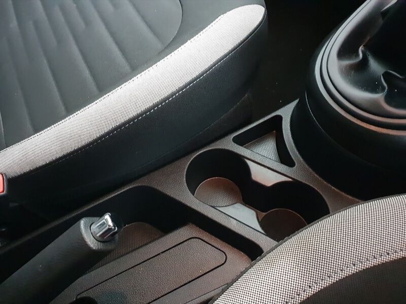 More views of Hyundai i10