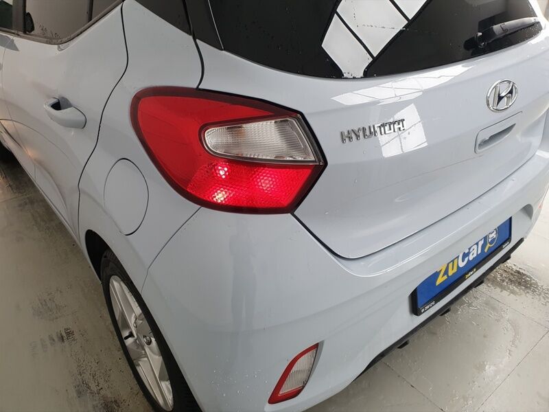 More views of Hyundai i10