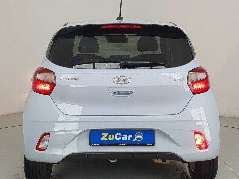 More views of Hyundai i10