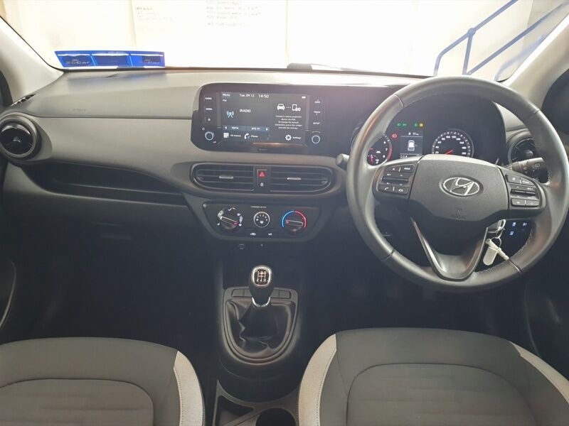 More views of Hyundai i10