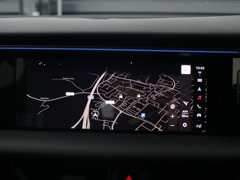 More views of Porsche Macan