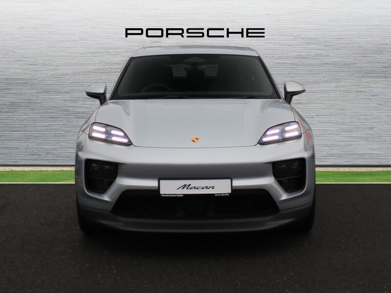 More views of Porsche Macan
