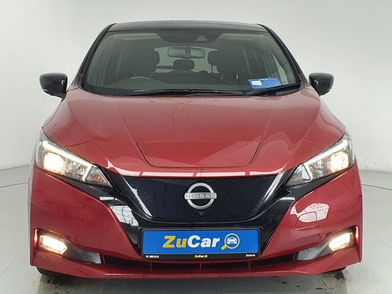 More views of Nissan Leaf