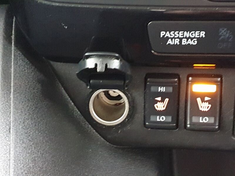 More views of Nissan Leaf