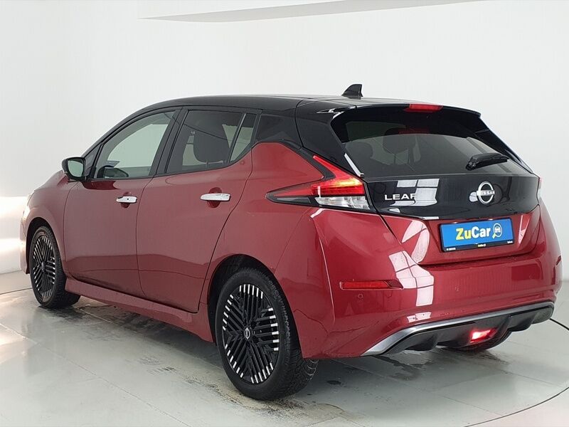 More views of Nissan Leaf