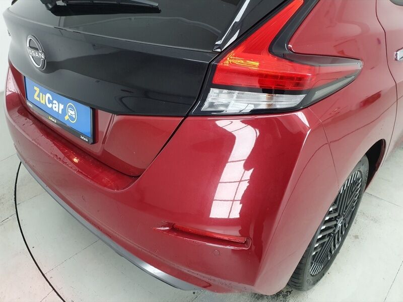 More views of Nissan Leaf