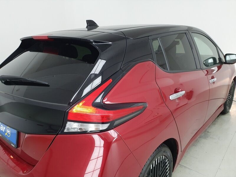 More views of Nissan Leaf