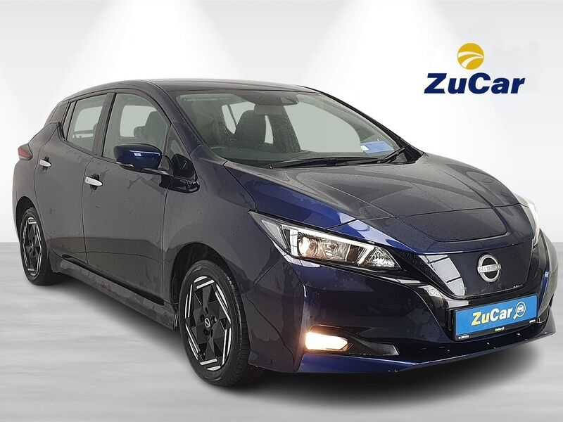 More views of Nissan Leaf