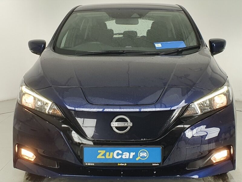 More views of Nissan Leaf