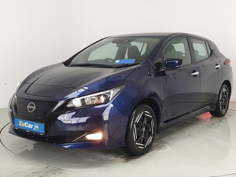 More views of Nissan Leaf